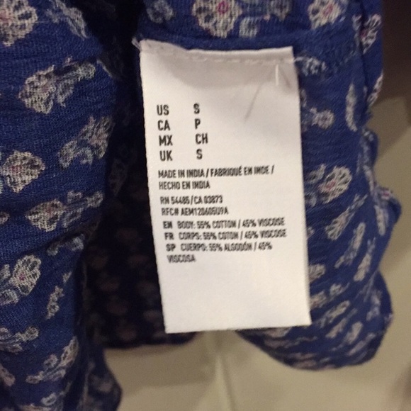 ✨ MAKE OFFER ✨
{AMERICAN EAGLE} BELL SLEEVE TOP - Picture 4 of 9